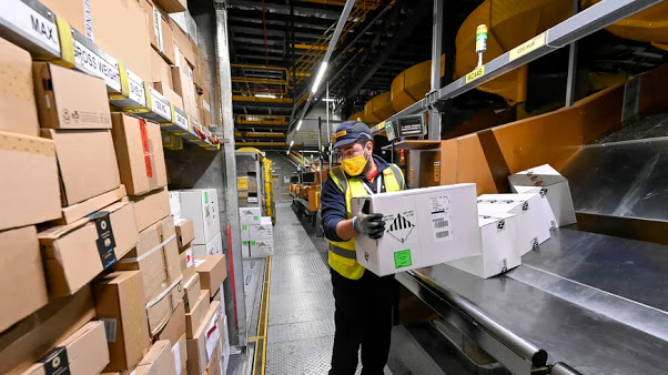 Logistique vaccinale : assez de l’activisme des donneurs de leçons, mais osons dire que le Monde de l’État devra se réformer